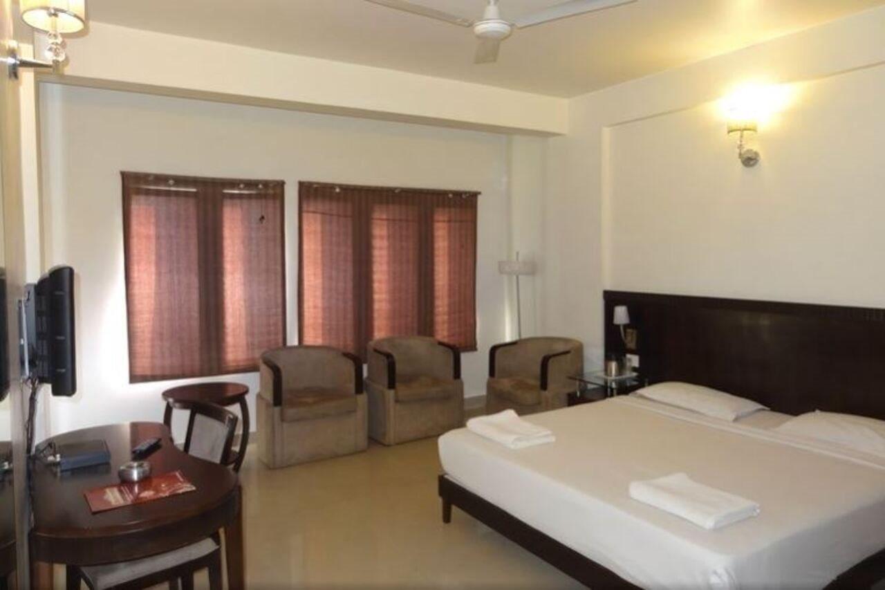 Hotel Amshi International バンガロール エクステリア 写真