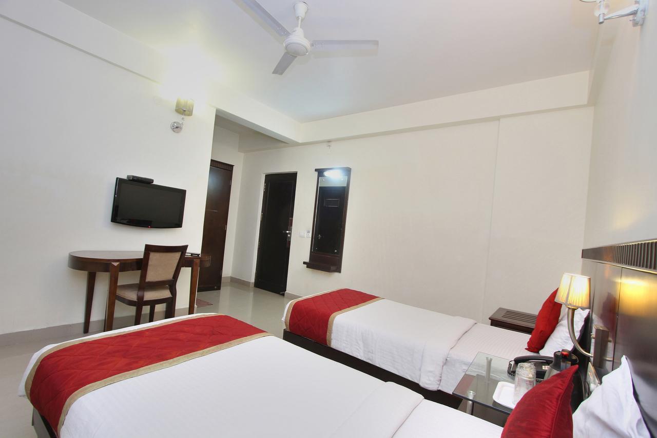 Hotel Amshi International バンガロール エクステリア 写真